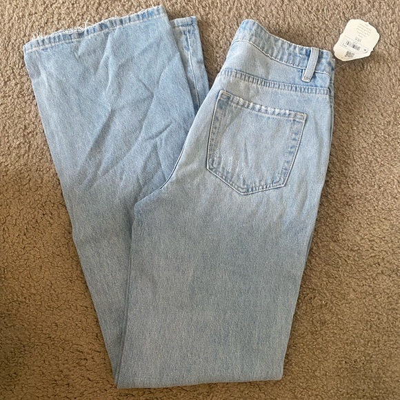 Altar’d State Kayla Distressed Straight‎ Leg Jeans - Picture 2 of 7